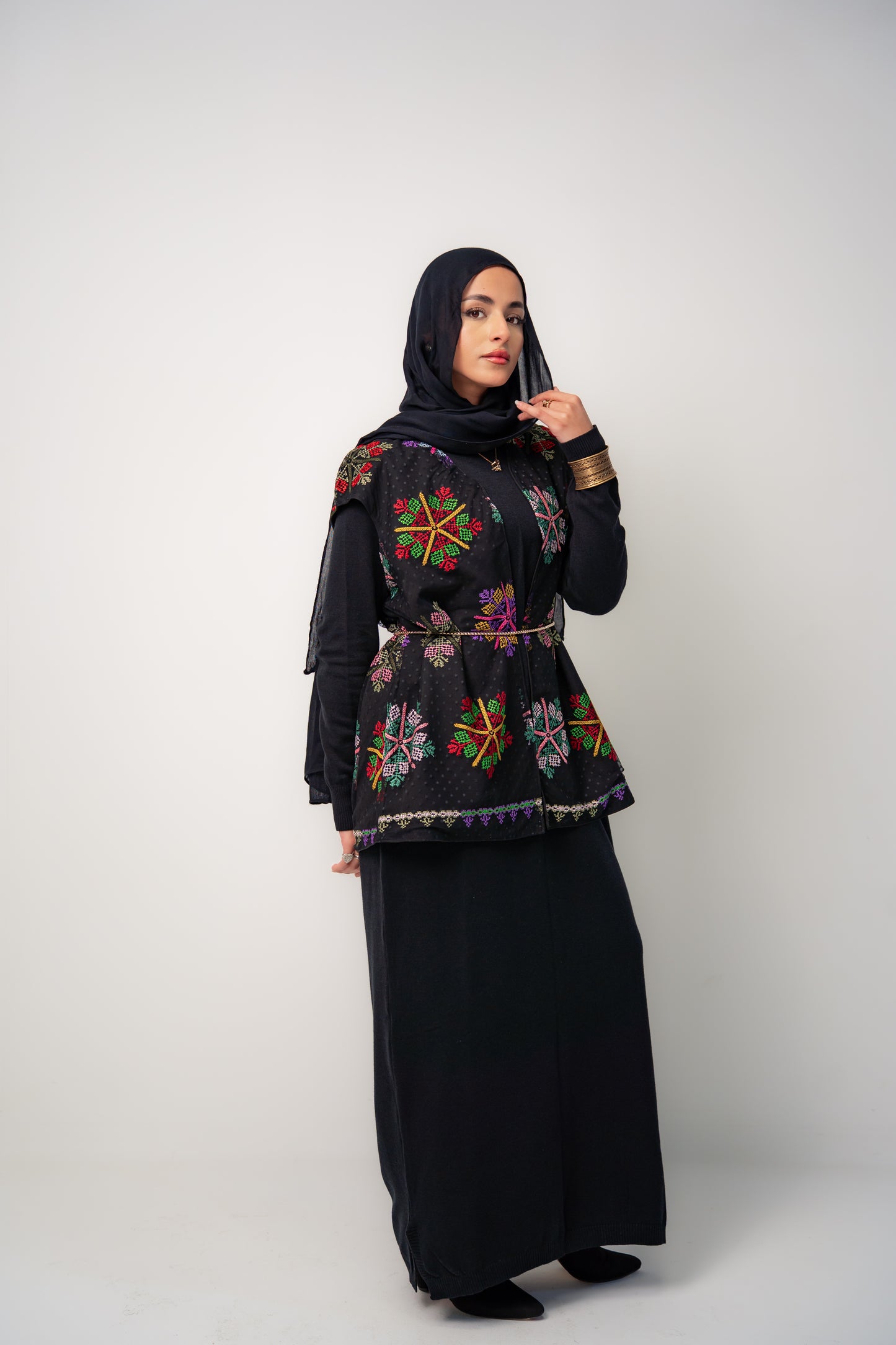 Embroidered Geometry Vest-Black