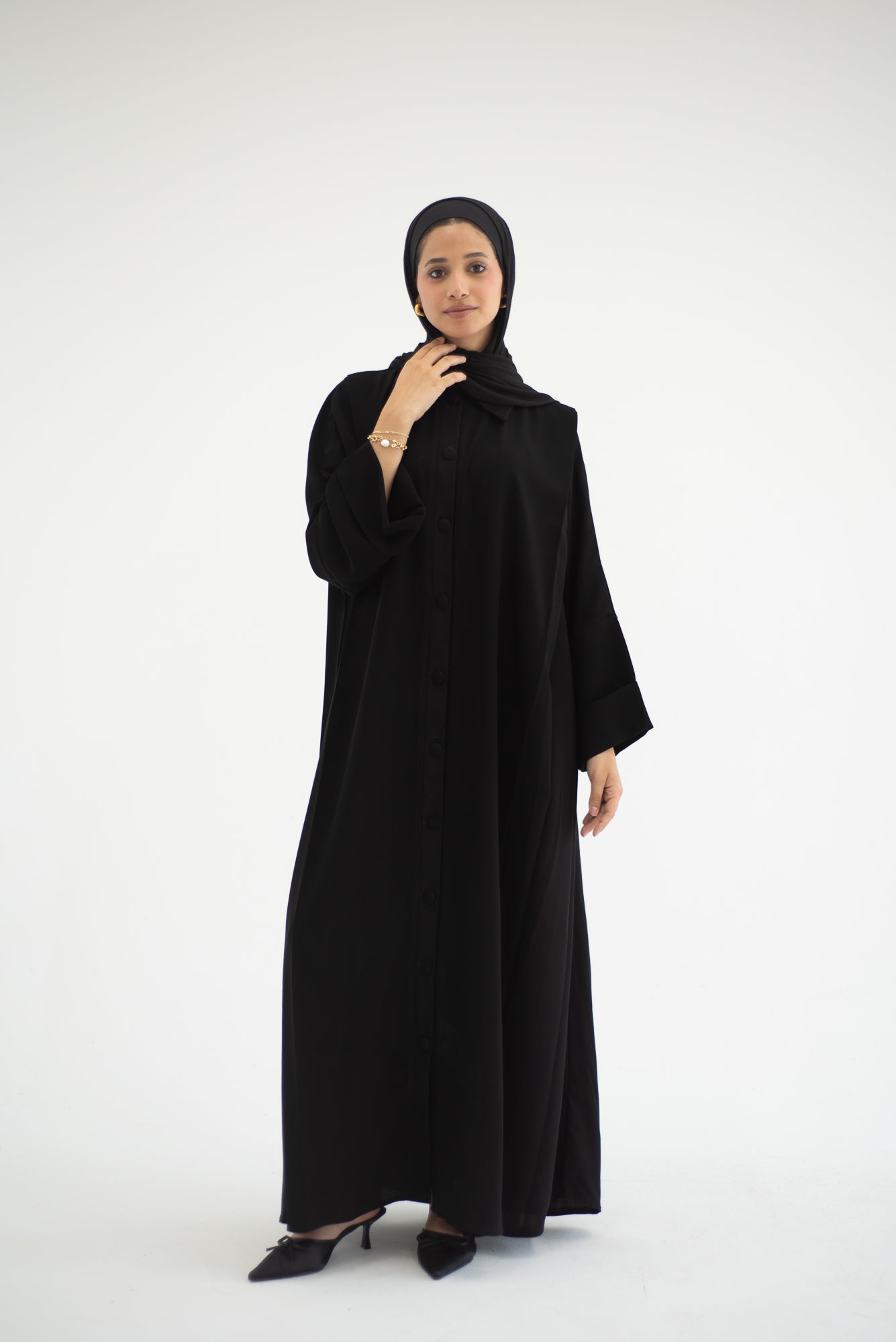Edged Shoulder Abaya - Black