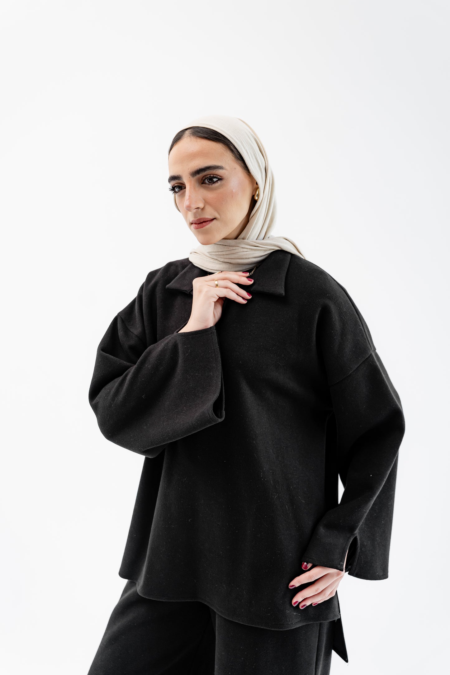 طقم كاجوال ناعم الملمس - أسود
