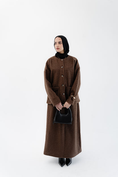 طقم قصّة بسيطة - بني داكن