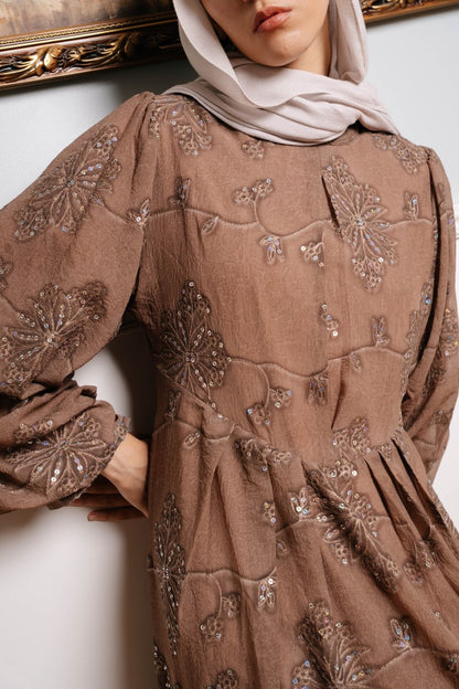 Sequin Detail Dress -Brown