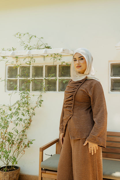 Asymmetric Draped set-Brown
