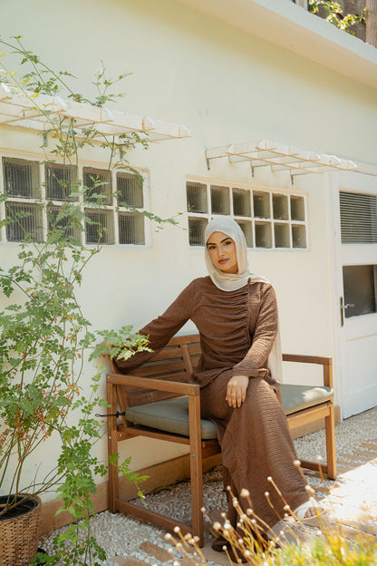 Asymmetric Draped set-Brown