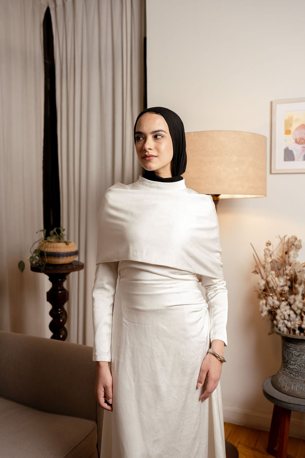 Royal Cape Dress - Offwhite