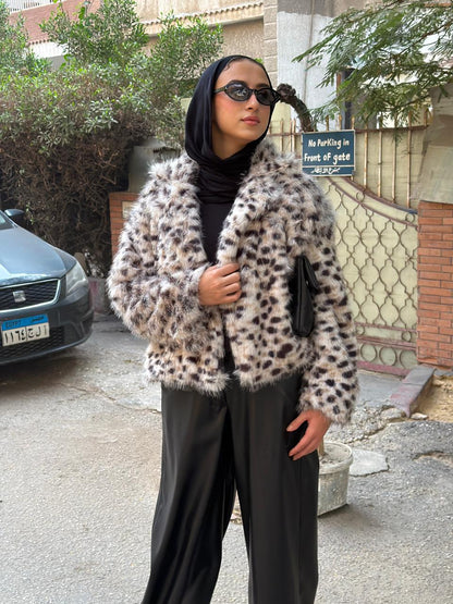 جاكيت من الفرو البري - أسود