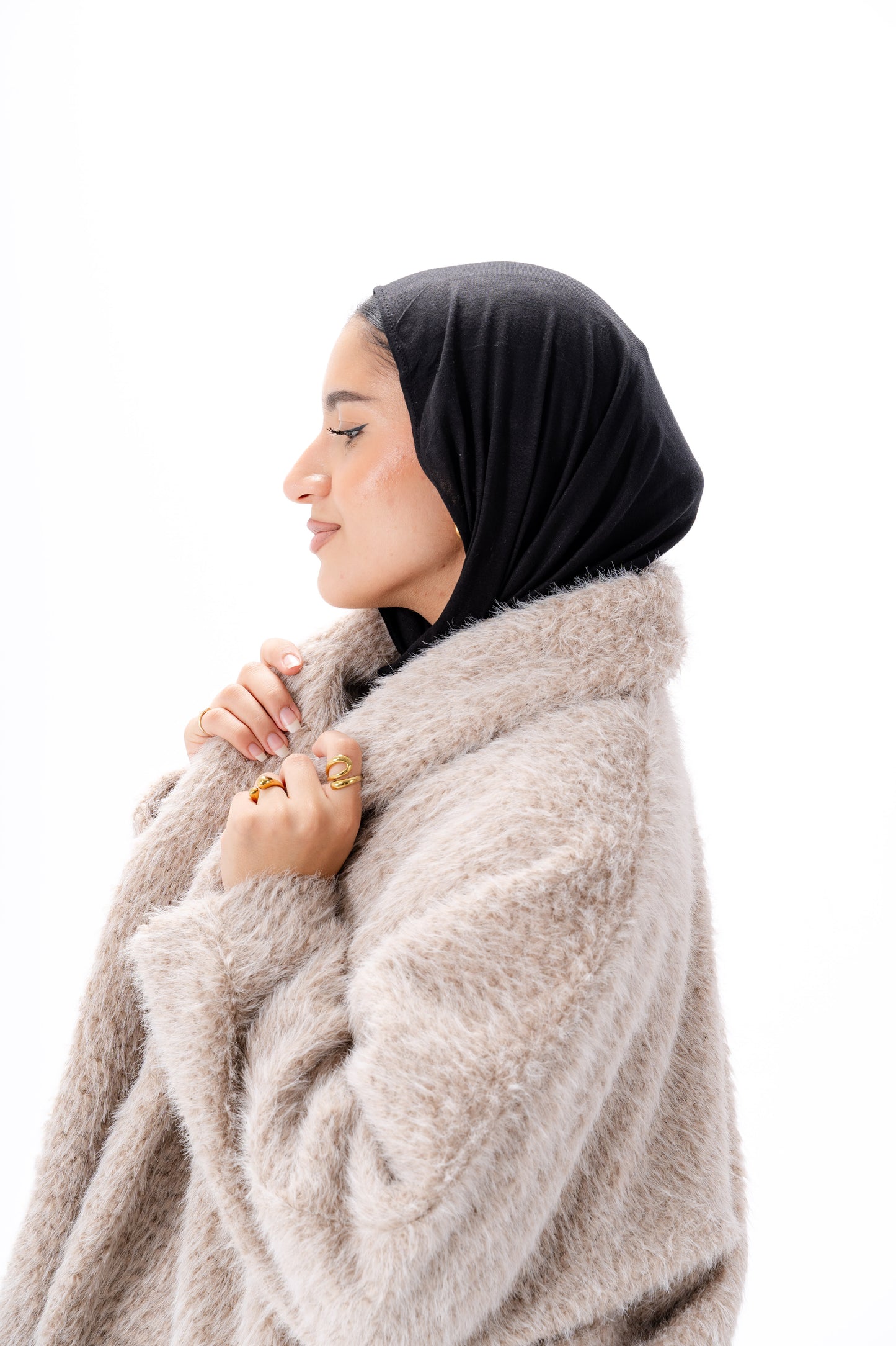 جاكيت من الفرو الصناعي - بيج
